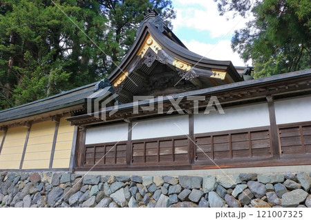 The area of the entrance way to Daihonzan Eiheiji, the temple of eternal peace deep in the mountains near Fukui City in Fukui Prefecture Japan, a headquarter of Zen Buddhism 121007325
