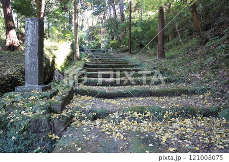 円覚寺の「国宝大鐘道」 121008075