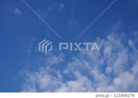 空　青空　雲　風景　自然　背景素材　バックグラウンド 121008276