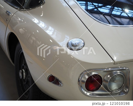 展示車両　トヨタ　2000GT 121010198
