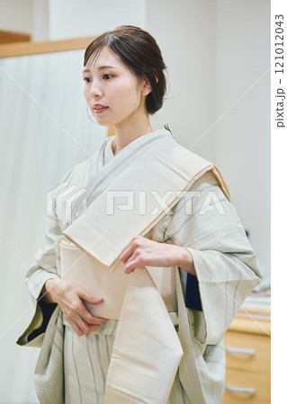 着物の着付け 121012043
