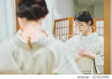 着物の着付け 121012045