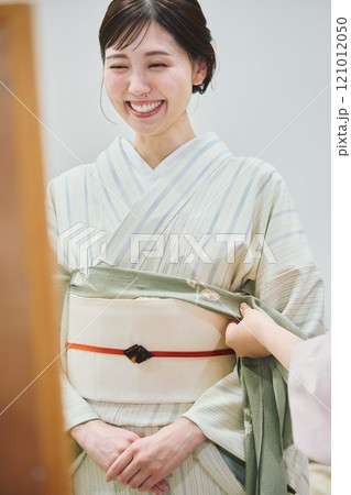 着物の着付け 121012050