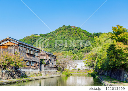 近江八幡市 八幡堀と八幡山 近江八幡市 八幡堀と八幡山 121013499
