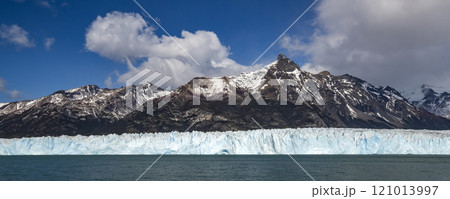 Argentina, Santa Cruz, El Calafate, Clouds over lake and mountains with Perito Moreno Glacier 121013997