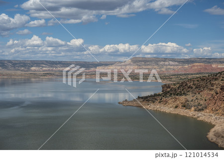 Usa, New Mexico, Abiquiu, Landscape with Abiquiu Lake Usa, New Mexico, Abiquiu, Landscape with Abiquiu Lake 121014534