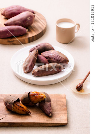 Warm sweet potatoes and winter themed plating Warm sweet potatoes and winter themed plating 121015915