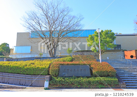 三重県津市、三重県立美術館の風景 121024539