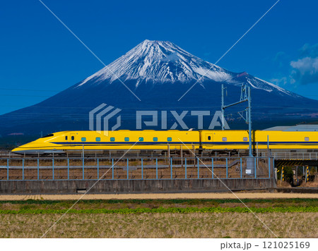 ドクターイエローと富士山 ドクターイエローと富士山 121025169