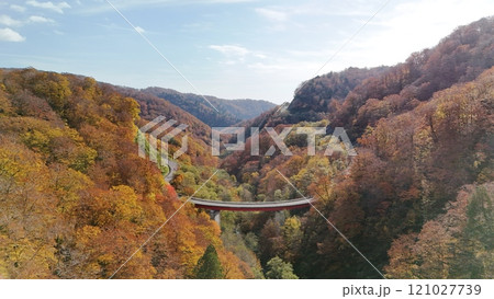 湯浜峠の紅葉 空撮 湯浜峠の紅葉 空撮 121027739