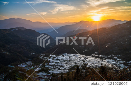 Laohuzui(Tiger Mouth) rice terrace at sunset, Yuanyang, Yunnan, China 121028005