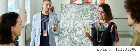Discussing new abstract painting Discussing new abstract painting 121031606