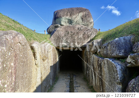 石舞台古墳・国の特別史跡（奈良県・明日香村） 121039727