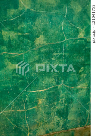 コンクリート壁のヒビ 121041755