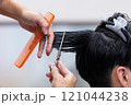 床屋さんでのメンズヘアカット 121044238