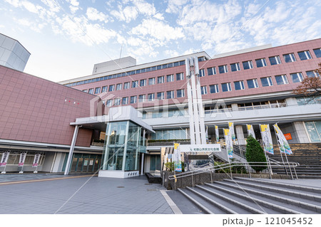 和歌山県和歌山市　様々なイベントが行われる和歌山県民文化会館 121045452