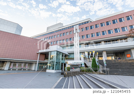 和歌山県和歌山市　様々なイベントが行われる和歌山県民文化会館 121045455