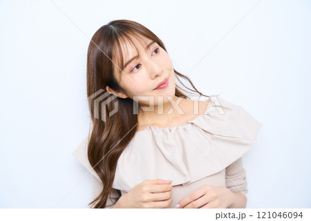 若い女性のビューティー 若い女性のビューティー 121046094