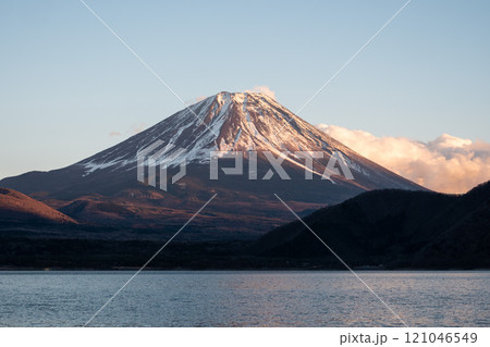 富士山夕景 121046549