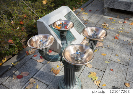 レトロな水飲み場	 121047268