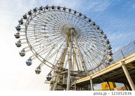 Close-up of the Ferris wheel at the Mitsui Outlet Park Taichung Port in Taiwan. it is Mitsui Fudosan's second base in Taiwan. 121052636