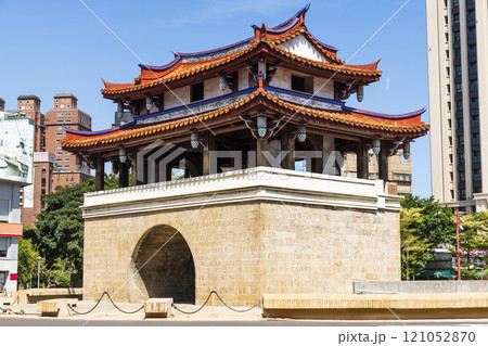 Building view of the Yin Hsi East Gate in Hsinchu City, Taiwan. Built in the 11th year of Yongzheng in the Qing Dynasty. 121052870