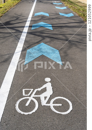 おおがわら桜ライン サイクリングロード 路上の表示 宮城県大河原町 おおがわら桜ライン サイクリングロード 路上の表示 宮城県大河原町 121052999