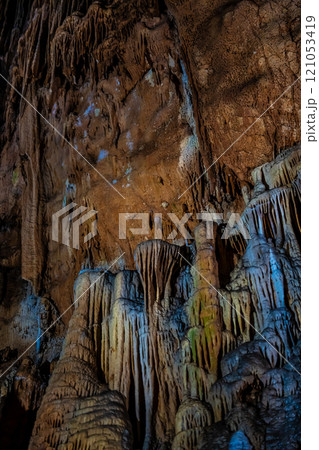 秋芳洞　クラゲの滝のぼり【山口県美祢市】 121053419