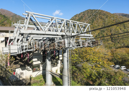 山岳ゴンドラの山麓側の基地 山岳ゴンドラの山麓側の基地 121053948