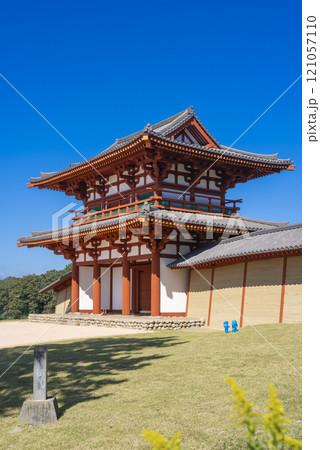【縦写真】多賀城南門 121057110