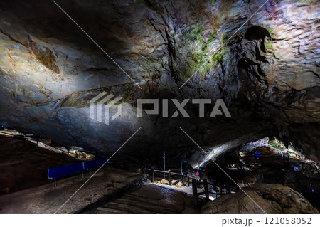 秋芳洞　千畳敷【山口県美祢市】 121058052