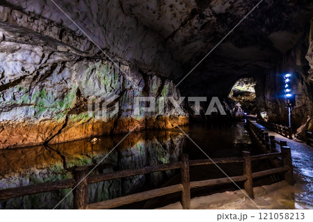 秋芳洞　長渕【山口県美祢市】 121058213