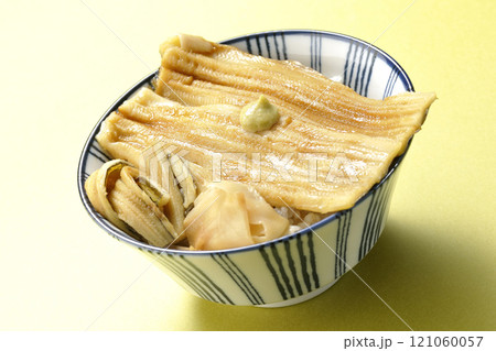 わさびとガリが乗ってる穴子丼 わさびとガリが乗ってる穴子丼 121060057