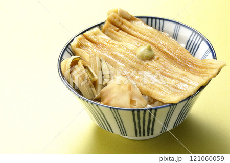 わさびとガリが乗ってる穴子丼 わさびとガリが乗ってる穴子丼 121060059