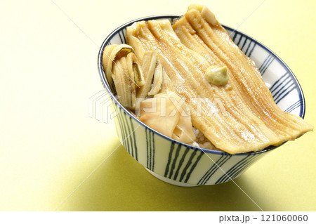 わさびとガリが乗ってる穴子丼 わさびとガリが乗ってる穴子丼 121060060