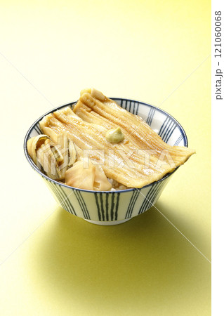わさびとガリが乗ってる穴子丼 わさびとガリが乗ってる穴子丼 121060068