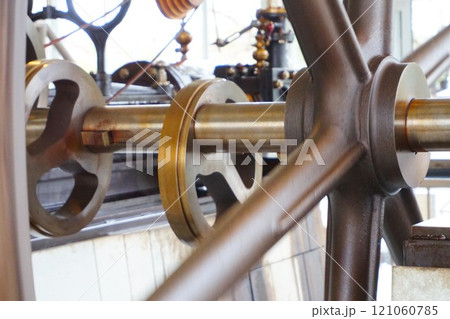 富岡製糸場　旧富岡製糸場　ブリュナエンジン　復元機　動態展示施設　横型単気筒蒸気機関 121060785