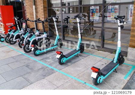 電動キックボード・シェアリングサービス・ポート 121069179