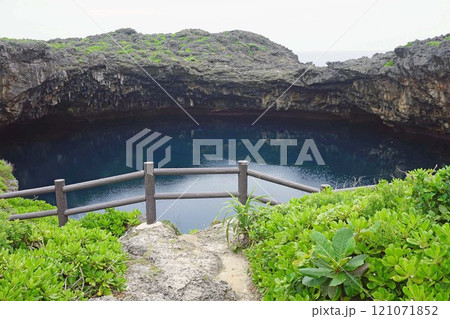 宮古島　下地島　通り池 121071852