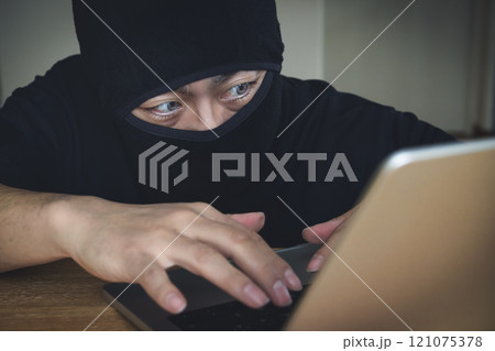 ハッカーのイメージ 121075378