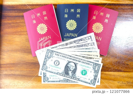 日本国旅券とドル　日本国パスポートとドル　 121077866