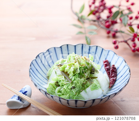 家庭料理 塩と昆布だけで簡単♪ 白菜の浅漬け （ 白菜の漬物 ） 121078708