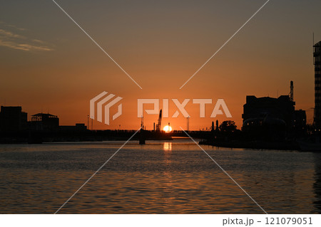 幣舞橋と夕日 幣舞橋と夕日 121079051
