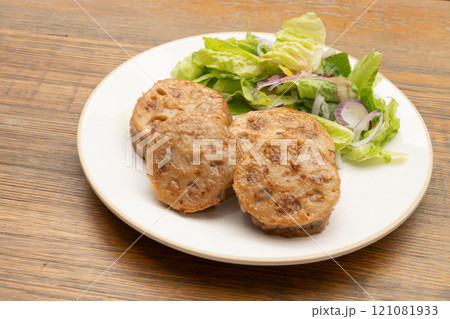 レンコンの挽き肉挟み焼き 121081933