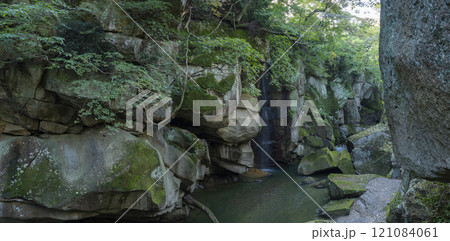 磊々峡のパノラマ風景 121084061