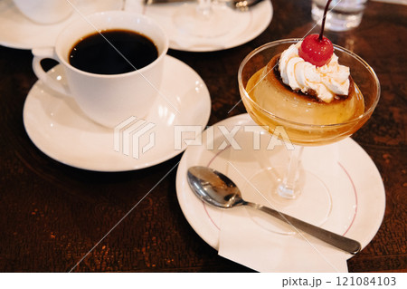 懐かしの喫茶店のプリン 懐かしの喫茶店のプリン 121084103