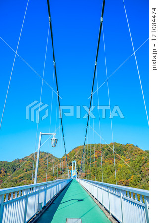 秋の竜神大吊橋 茨城県常陸太田市 秋の竜神大吊橋 茨城県常陸太田市 121084474