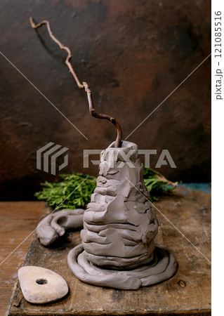 Pottery workshop idea 121085516