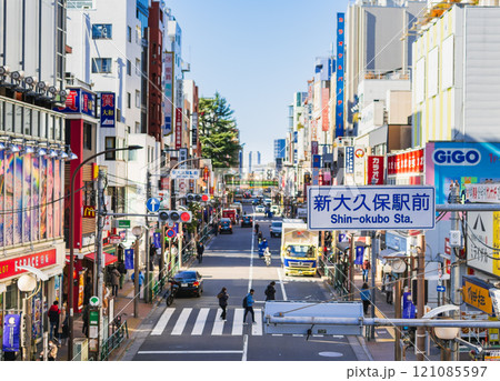 東京 新大久保のメインストリート 東京 新大久保のメインストリート 121085597