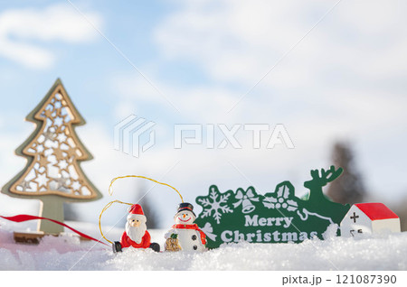 クリスマスイメージ 121087390